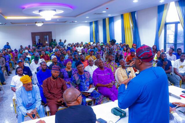 Power Minister urges Oyo APC Media Team to Promote Party Unity, Donates ₦12.5m