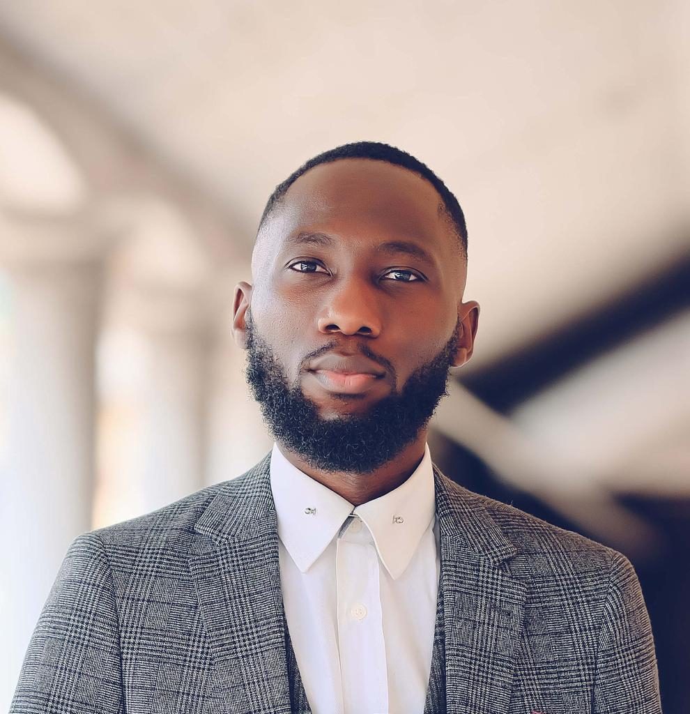 Every customer interaction builds or destroys your brand, Salvador tells business owners