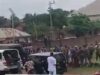 Tension as youths block Alaafin’s convoy, security fires tear gas to disperse crowd Tension as youths block Alaafin’s convoy