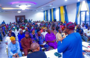 Power Minister urges Oyo APC Media Team to Promote Party Unity, Donates ₦12.5m Power Minister urges Oyo APC Media Team to Promote Party Unity, Donates ₦12.5m