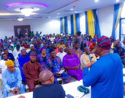 Power Minister urges Oyo APC Media Team to Promote Party Unity, Donates ₦12.5m Power Minister urges Oyo APC Media Team to Promote Party Unity, Donates ₦12.5m