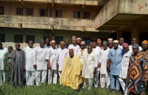 We remain solidly behind Makinde despite defection, say PDP, former LG, party chairmen, others