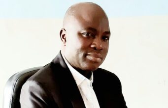 WAEC English: Before you choose that essay topic by Akeem Lasisi