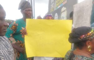 Oyo APC members protest alleged imposition of candidates, demand direct primaries