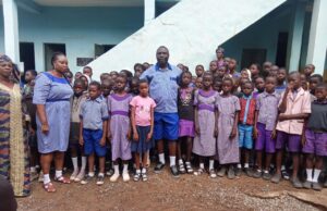 Catch-Them-Young: From bread seller to PhD, Makinde’s aide inspires Ibadan pupils