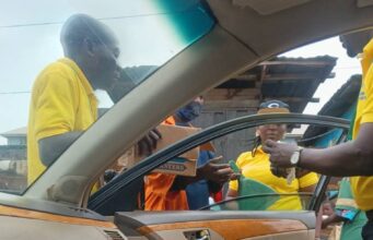OAAF Marks Founders’ 21st Wedding Anniversary with Food Outreach in Lagos Communities
